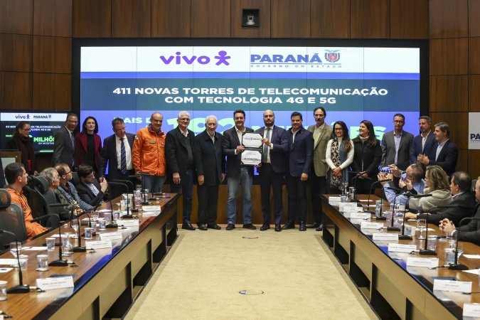 Governador anuncia parceria de R$ 192 milhões com a Vivo para ampliar cobertura de telefonia e internet