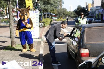 Blitz educativa marca mobilização contra as drogas em Cascavel