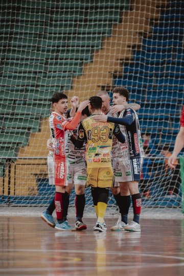 Cascavel Futsal domina o Paraná Clube e conquista grande vitória fora de casa pela Série Ouro