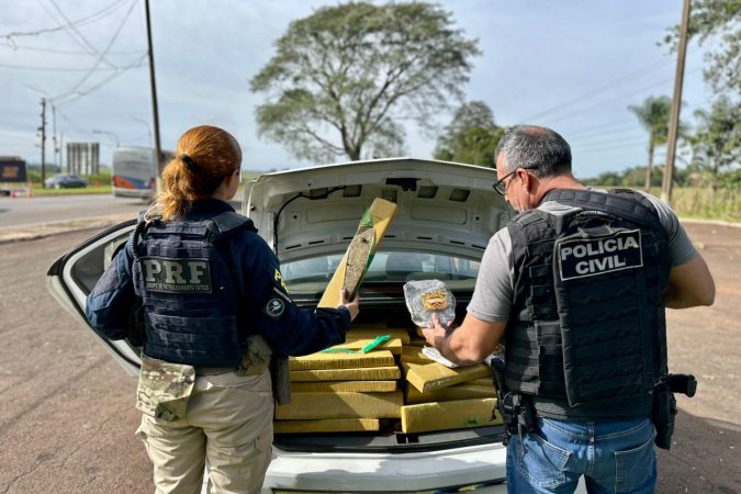 Em ação conjunta, PCPR e PRF apreendem 400 kg de maconha em Santa Terezinha do Itaipu