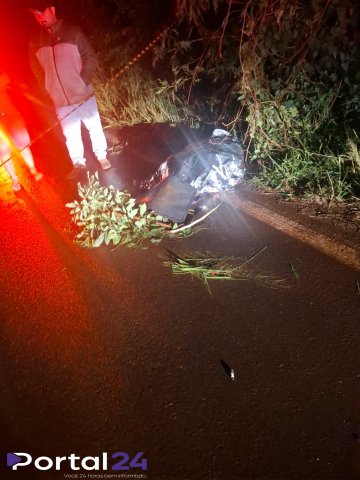 Colisão traseira na PR-575 deixa motociclista morto em Nova Aurora