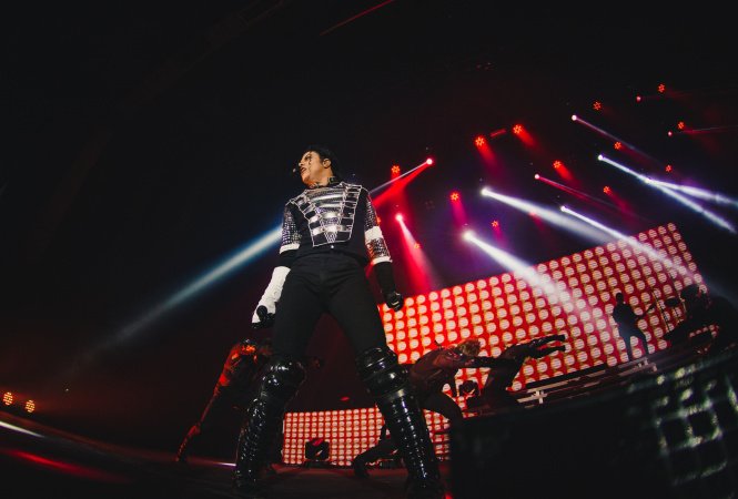 Teatro Guaíra recebe duas apresentações da turnê em homenagem a Michael Jackson