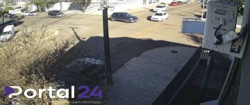 Forte colisão entre carros deixa susto e mobiliza socorro no bairro Neva