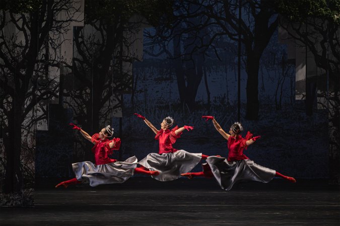 GiselleS atrai mais de 3 mil pessoas nas primeiras apresentações no Teatro Guaíra
