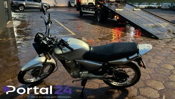 Motocicleta com alerta de furto é recuperada pela PM no Bairro Coqueiral, em Cascavel