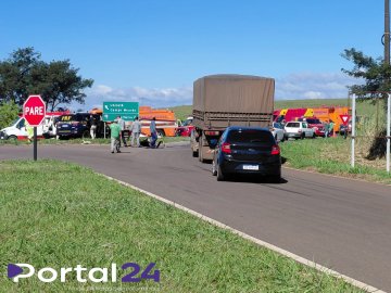 Motorista fica preso às ferragens após acidente com caminhão carregado na BR-369