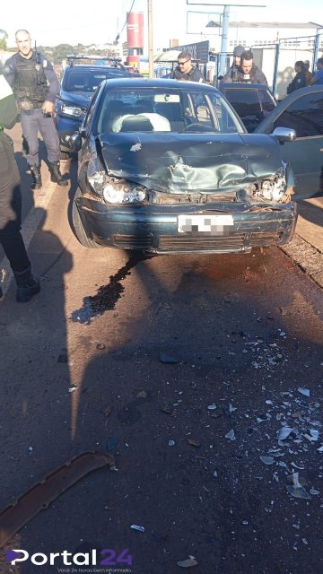 Motorista embriagado causa confusão, colide em vários carros e é detido em Cascavel
