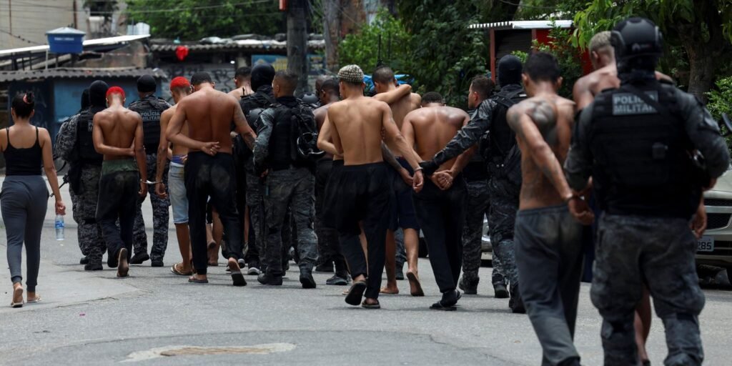 17% dos policiais retiraram as câmeras corporais