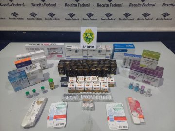 Passageiros de ônibus são flagrados com medicamentos contrabandeados em Cascavel