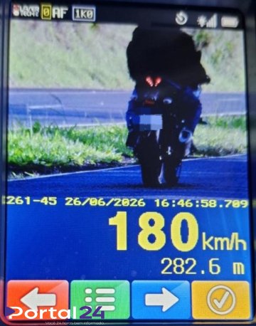Polícia Rodoviária flagra veículo a 180 km/h durante operação na PR-323, em Paiçandu