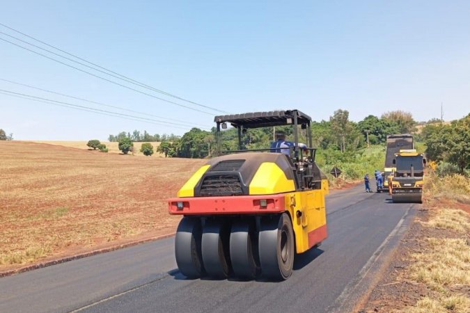 DER/PR reforça o pavimento da PR-090 entre Sertanópolis e Bela Vista do Paraíso