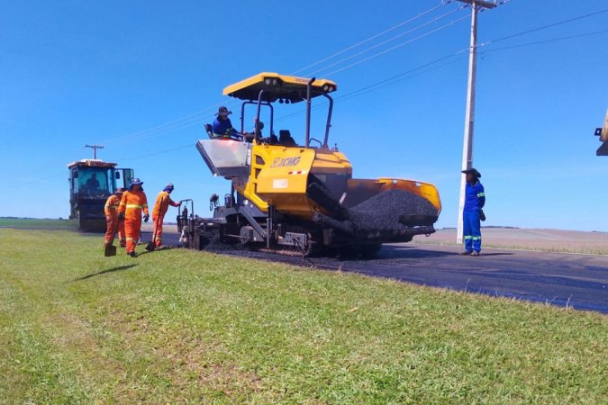 DER/PR recupera pavimento de rodovia entre Castro e Tibagi, nos Campos Gerais