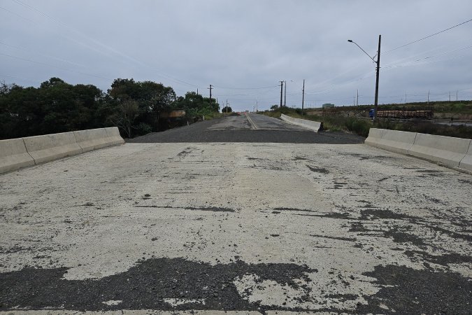 Obra de pavimentação da PR-364 em Irati é retomada após conclusão de estudo sobre fósseis