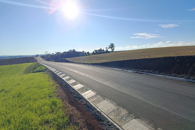 Obra de pavimentação de nova rodovia em Rebouças chega a 51% de execução