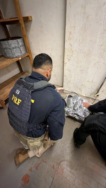 PRF apreende mais de 139 kg de drogas na BR-277 em Guaraniaçu