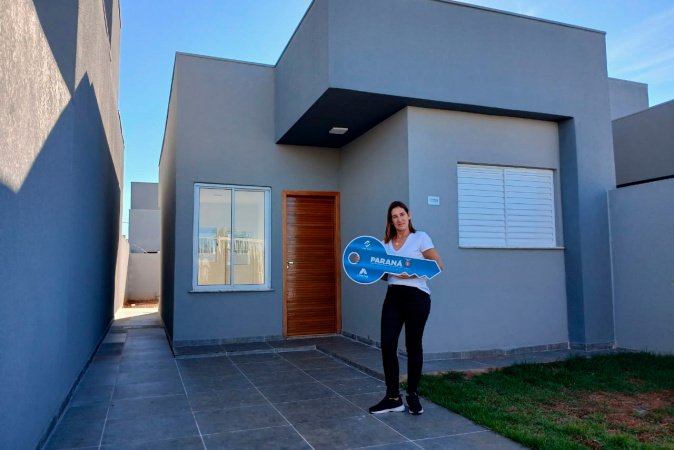 Residencial entregue em Umuarama tem todas as casas subsidiadas pelo Estado