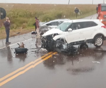 Veículos batem na BR-369 em Cafelândia