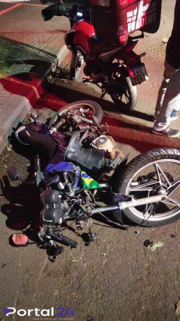 Acidente entre carro e motocicleta mobiliza moradores em Cascavel
