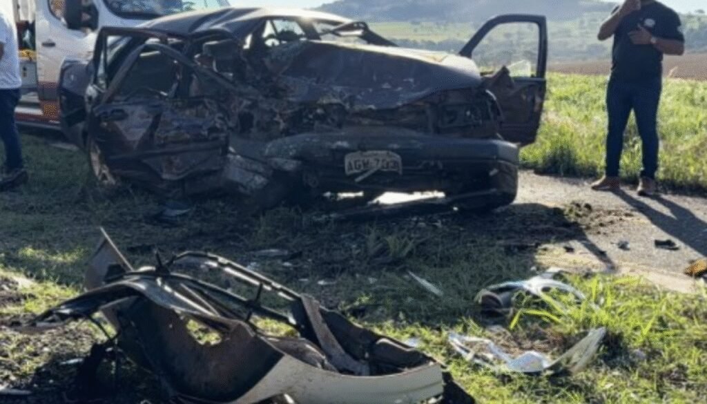 Colisão violenta deixa um morto e três feridos graves na PR-317, em Santa Helena