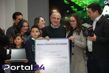 Escolas de Cascavel são reconhecidas por excelência na alfabetização e recebem kits tecnológicos