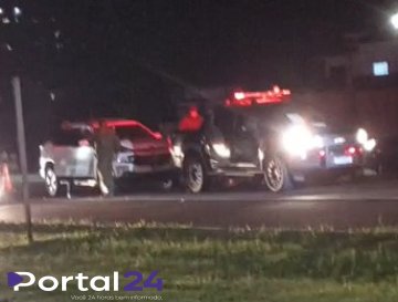 Fiat Toro bate em viatura do BPFron na BR-277, em Santa Tereza do Oeste