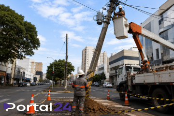 Troca de poste pela Copel deixará 183 unidades sem energia no Centro de Cascavel neste sábado (4)