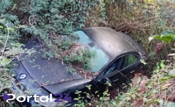 Veículo abandonado é encontrado às margens de estrada rural em Cafelândia