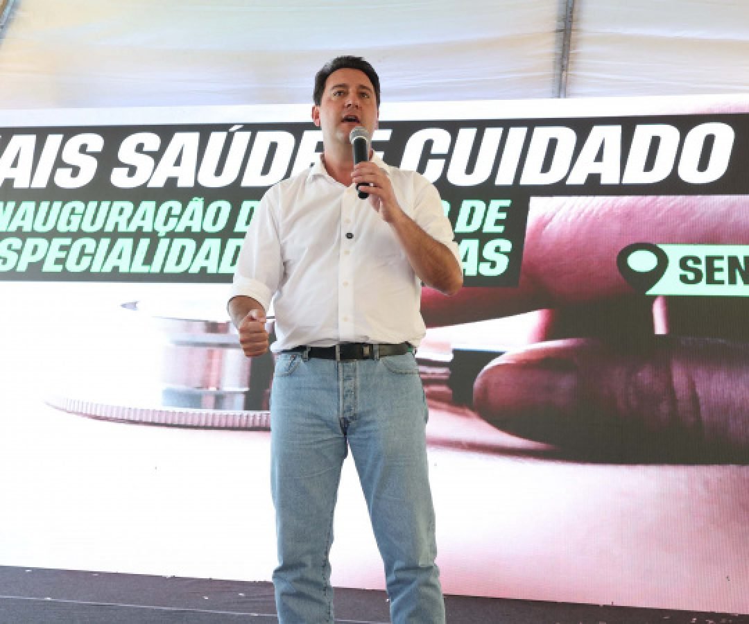 Ratinho Junior anuncia pacote de obras viárias e em escolas em Sengés