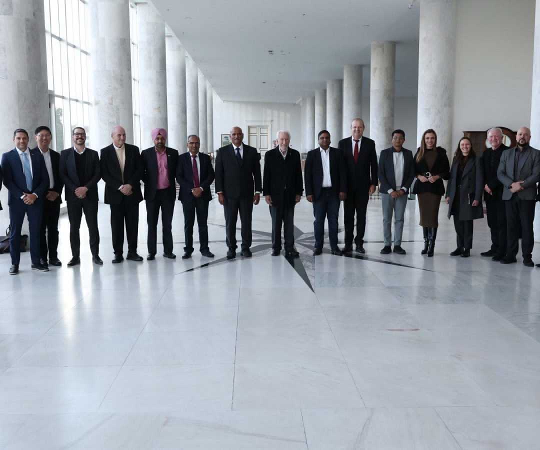 Vice-governador recebe comitiva da Índia para debater instalação de supercomputadores no Paraná