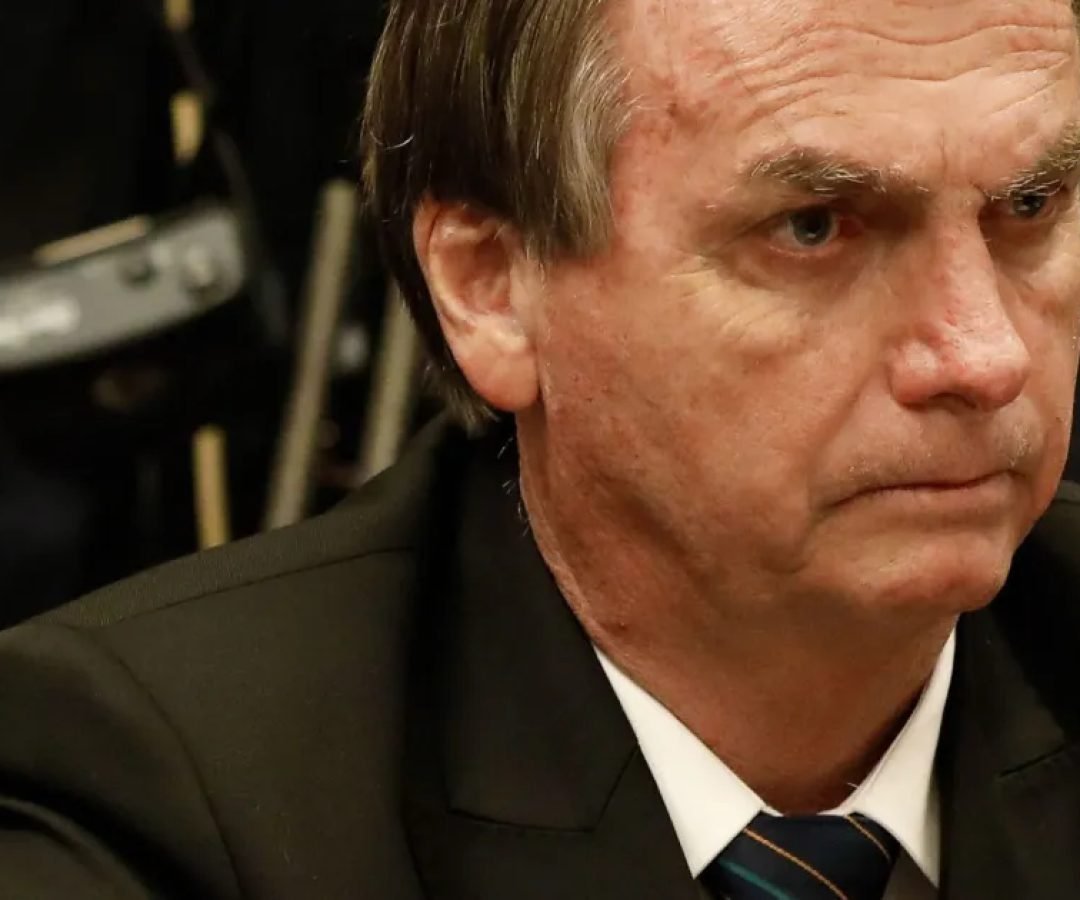 1-1-carlos_bolsonaro_jair_bolsonaro-e1659558659249.jpg
