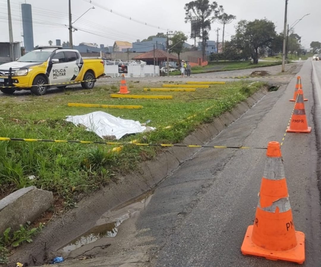 Mulher de 28 anos é morta a tiros no bairro Abranches, em Curitiba