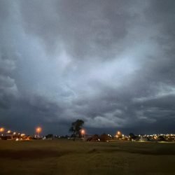 Sábado (8) começa com tempo instável e alerta de tempestade em Cascavel