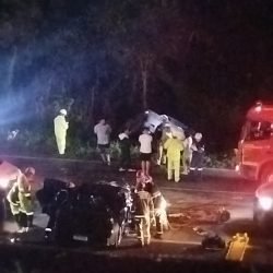 Colisão frontal no Contorno Norte mata passageira e deixa rodovia totalmente interditada