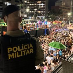 Carnaval no litoral do Paraná reuniu quase 500 mil pessoas no fim de semana