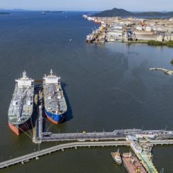 Portos do Paraná investe R$ 100 milhões em segunda etapa de modernização do píer de líquidos