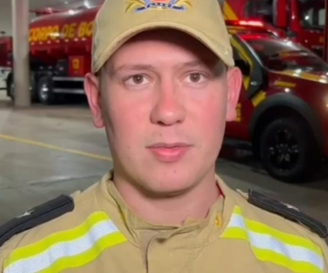 Criança foi encontrada por vizinhos, diz aspirante dos Bombeiros