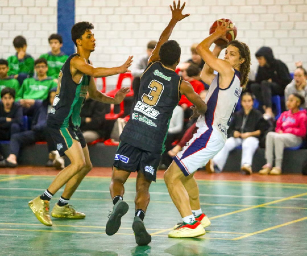 Após fase macrorregional, Jogos Escolares do Paraná definem classificados para finais