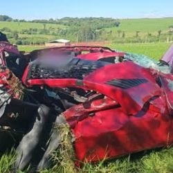 Mulher fica ferida em capotamento na BR-163 entre Cascavel e Toledo