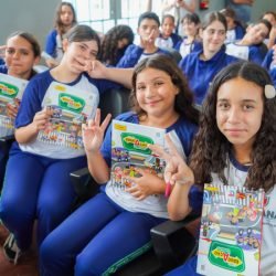 Escolas estaduais integrais do Paraná recebem material de educação para o trânsito