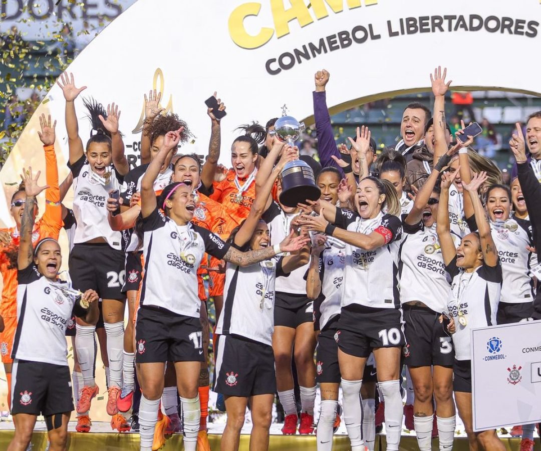 Libertadores: Corinthians faz história com tricampeonato consecutivo