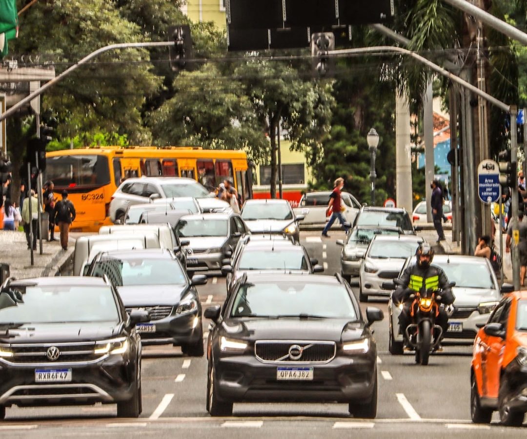Emplacamentos aumentam 34,2% em dois meses após redução do IPVA no Paraná