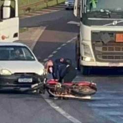 Vazamento de óleo no Trevo Cataratas causa acidentes - catve.com