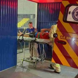 Jogando futsal, jovem sofre entorse no joelho e é levada para UPA em Cascavel - catve.com