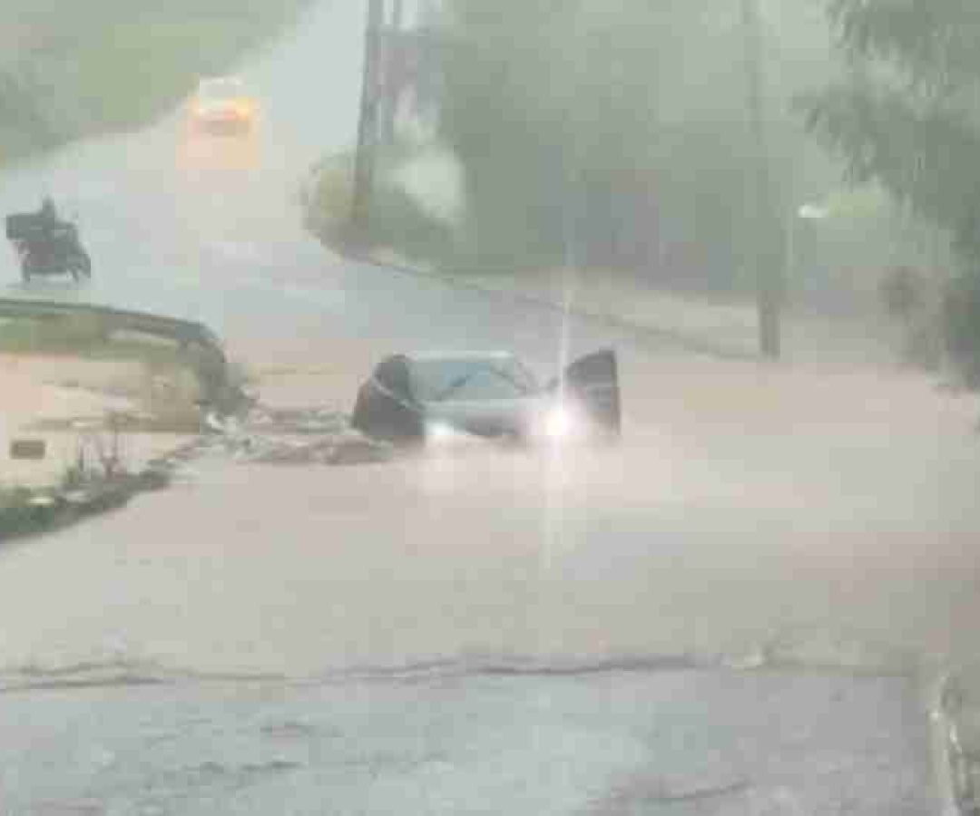 Chuva forte causa alagamentos e transtornos em Maringá - catve.com