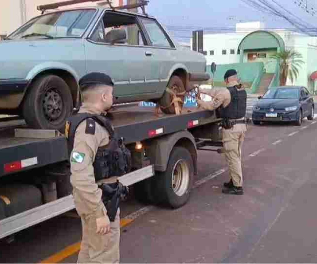 Carro furtado com ferramentas de trabalhador é recuperado pela PM em Toledo - catve.com
