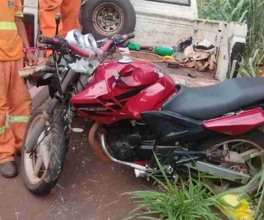 Jovem de 19 anos morre em batida de moto na PR-495 em Pato Bragado - catve.com