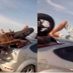 Moto para dentro de carro e condutor em cima de veículo em acidente na PR-445 - catve.com