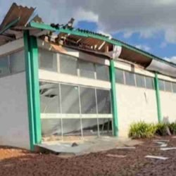 Telhado de associação desaba em Realeza, no Sudoeste do Paraná - catve.com