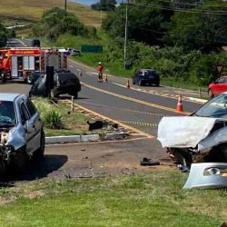 Duas mortes e três feridos em grave acidente na PR-158 - catve.com