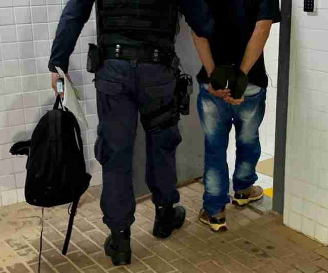 Homem é preso após se recusar a entregar filha à mãe no centro de Cascavel - catve.com